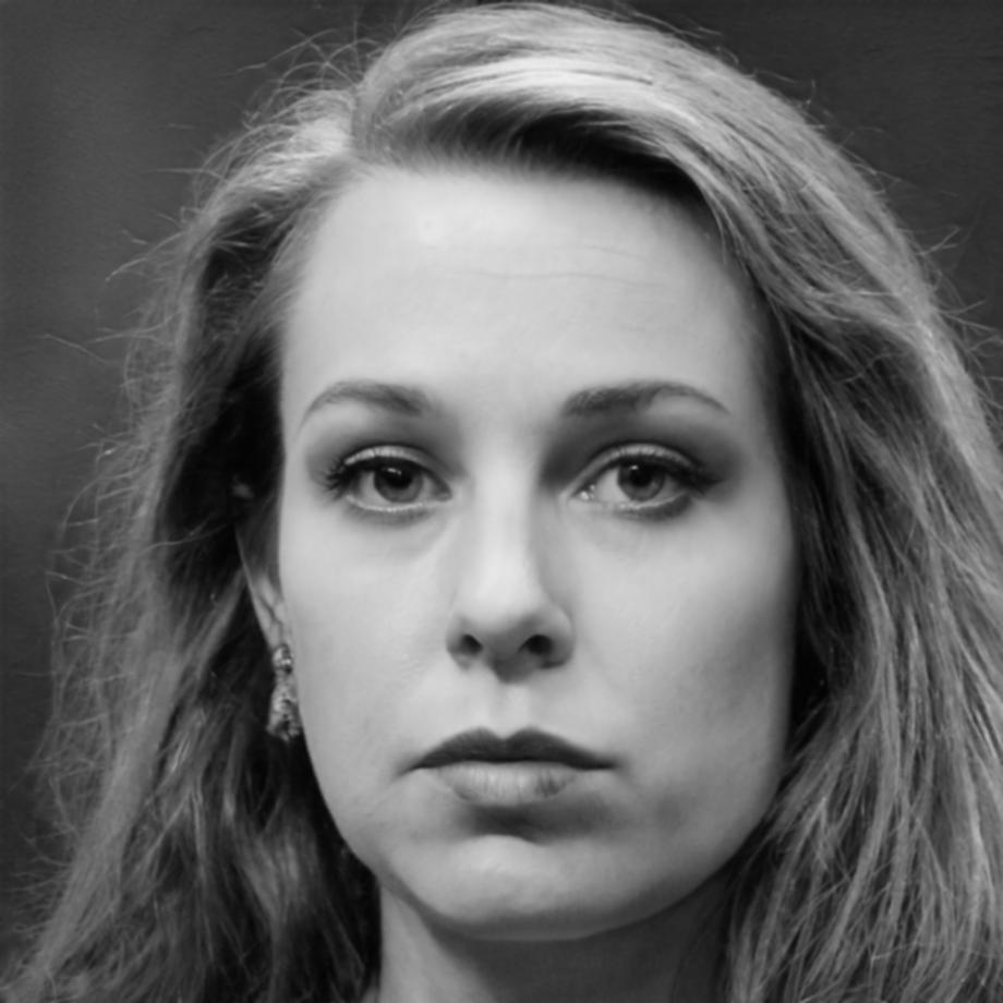 Elena Hoffmann, Geschäftsführerin von Aaolox